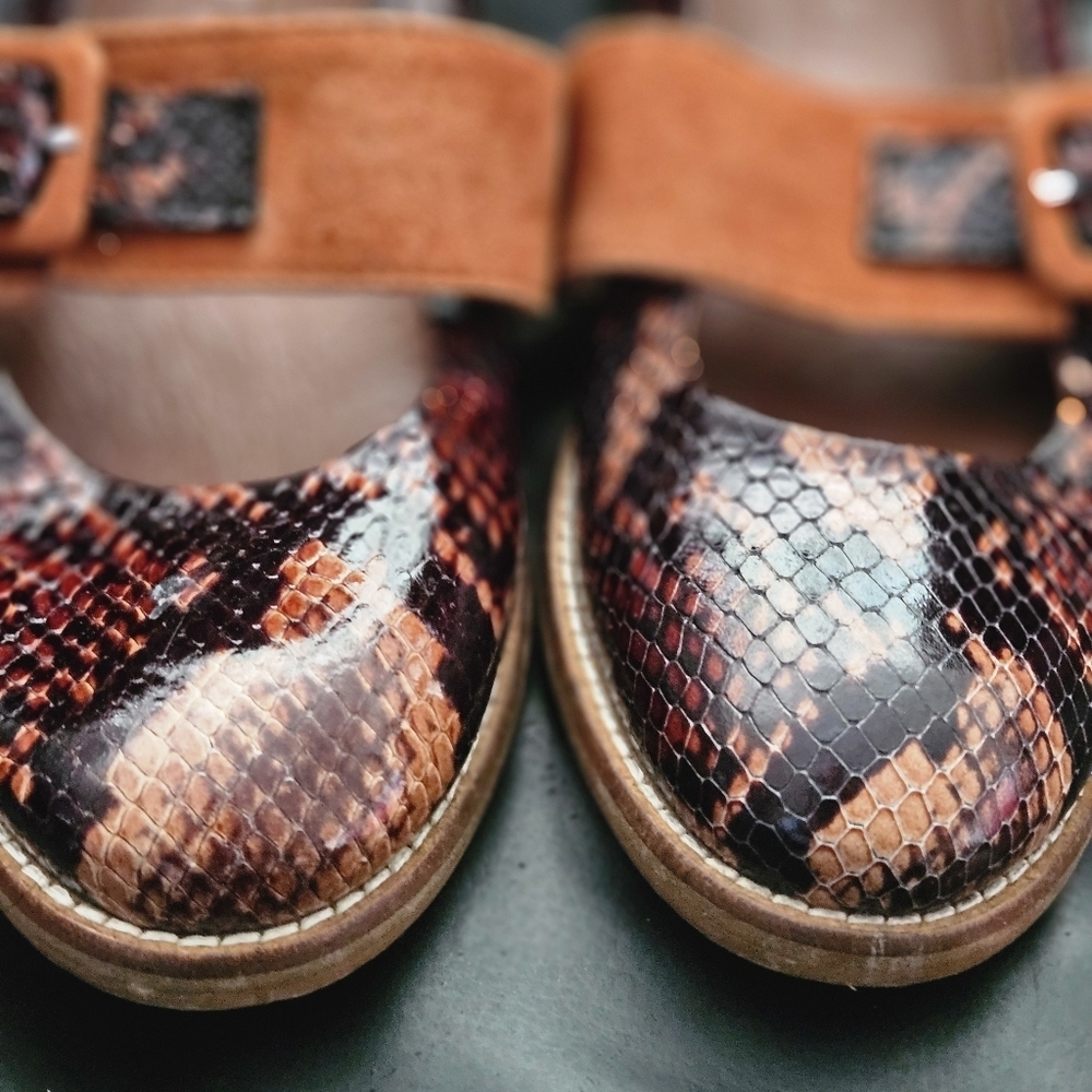 Girotti Sz 5/5.5 US Mary Jane 100% Leather Animal Print Buckle Vero cuoio Shoe - Picture 7 of 9